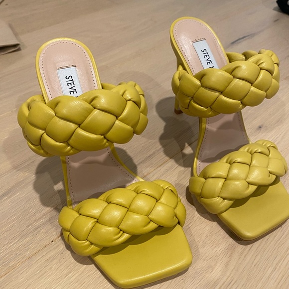 Steve Madden Kenley Woven Slide Sandals - Picture 6 of 7